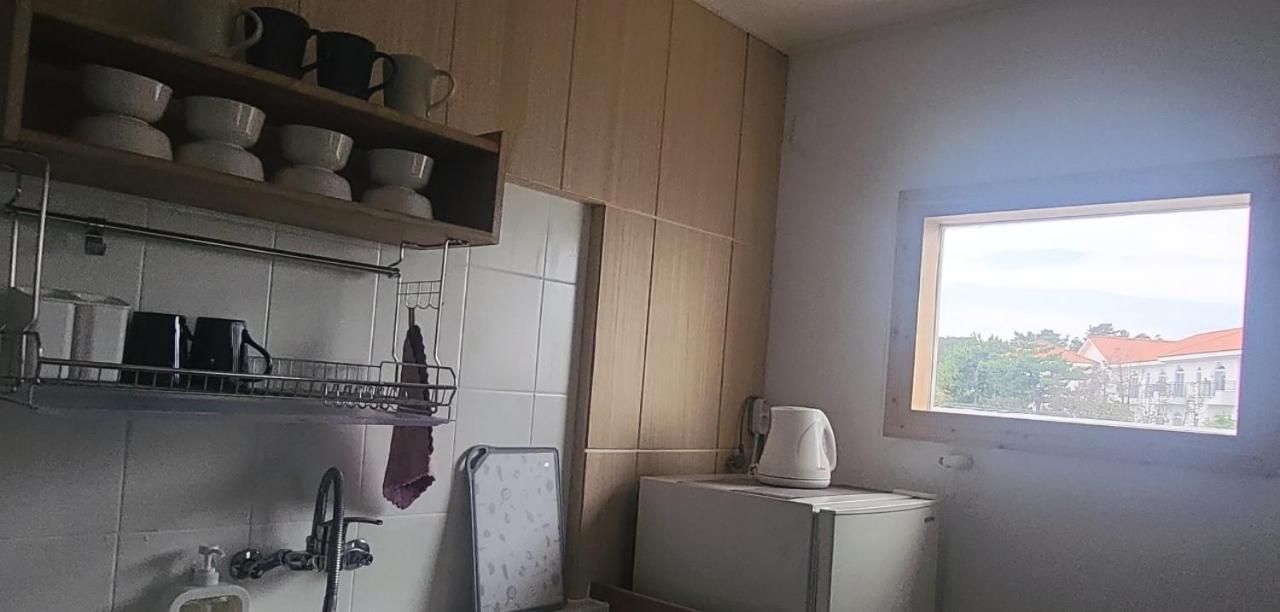 Jeju Soroan Pension Сеогвипо Екстериор снимка