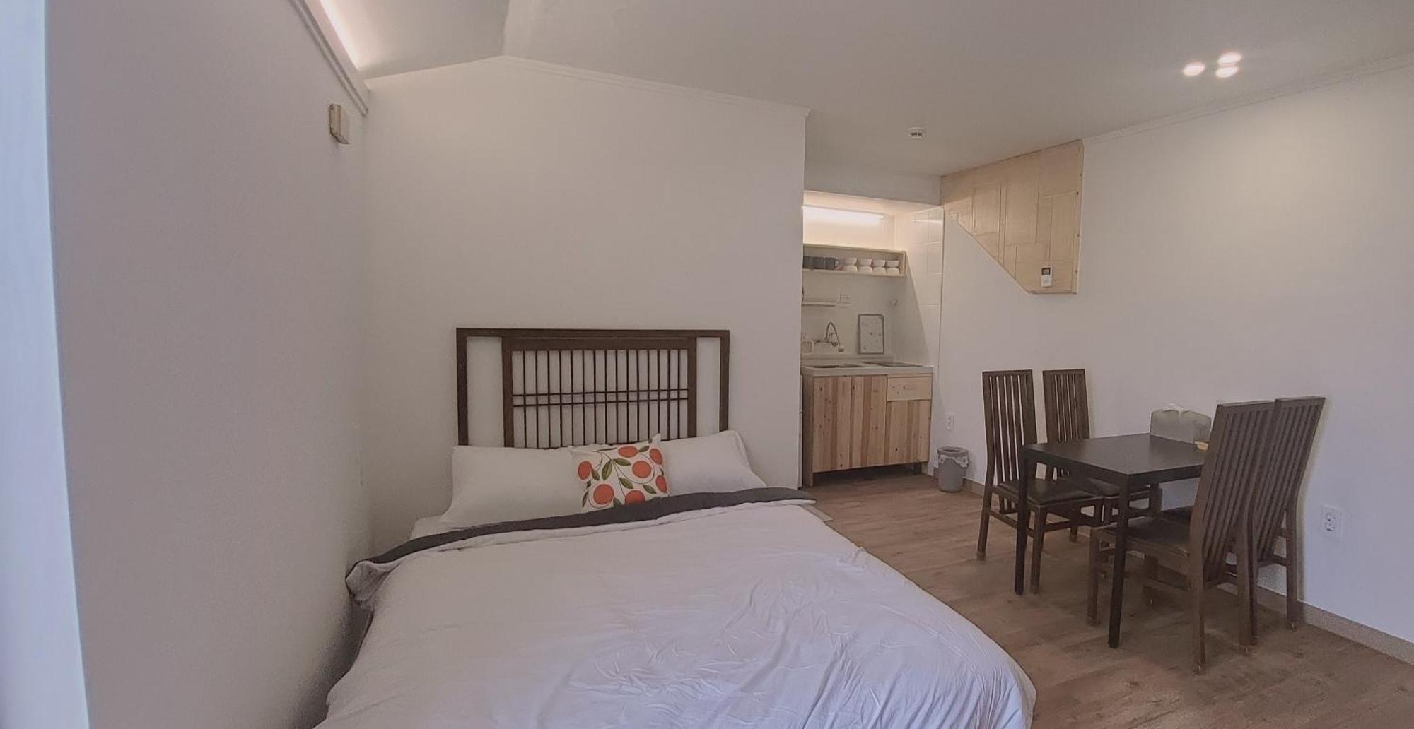 Jeju Soroan Pension Сеогвипо Екстериор снимка